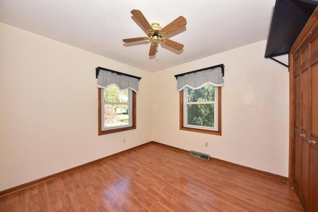 9820 N Shannon COURT, Mequon, WI 53097