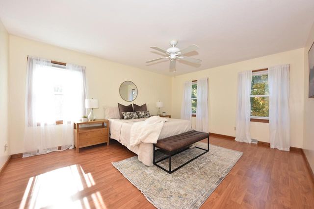 9820 N Shannon COURT, Mequon, WI 53097