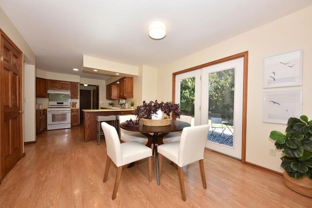 9820 N Shannon COURT, Mequon, WI 53097