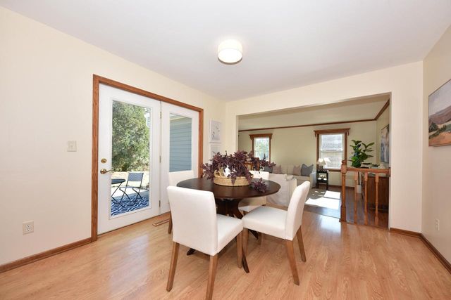 9820 N Shannon COURT, Mequon, WI 53097