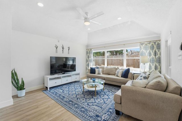 5611 De Milo Drive, Houston, TX 77092