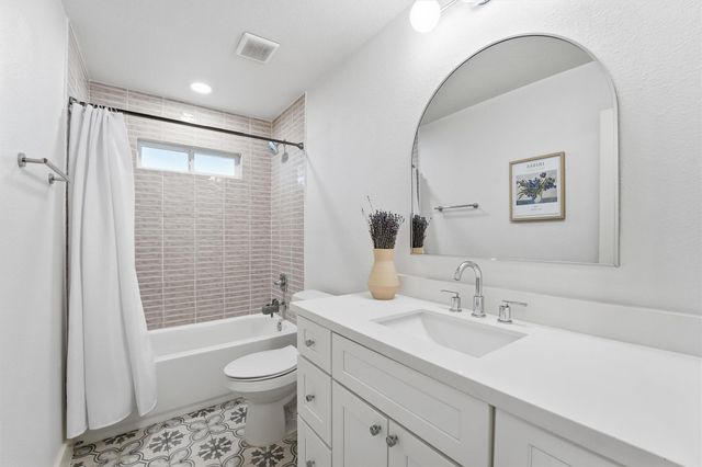 5611 De Milo Drive, Houston, TX 77092