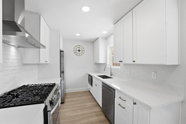 5611 De Milo Drive, Houston, TX 77092