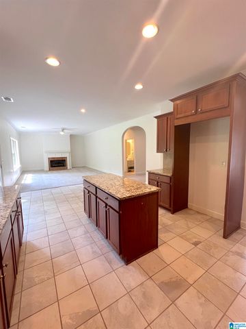 6467 CROMER CIRCLE, Leeds, AL 35094
