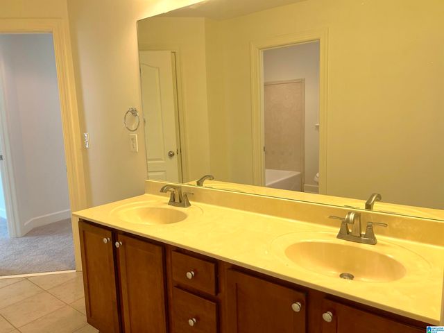 6467 CROMER CIRCLE, Leeds, AL 35094