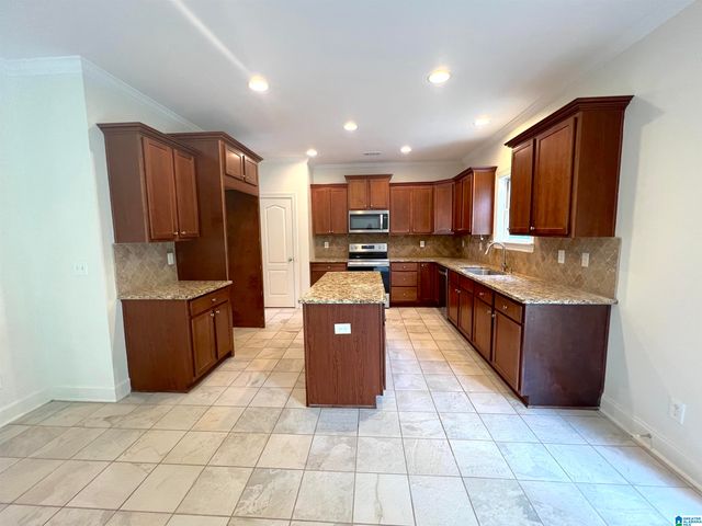 6467 CROMER CIRCLE, Leeds, AL 35094