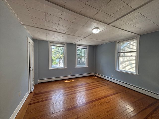 712 Hope Street 1, Bristol, RI 02809