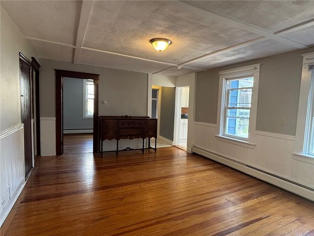 712 Hope Street 1, Bristol, RI 02809