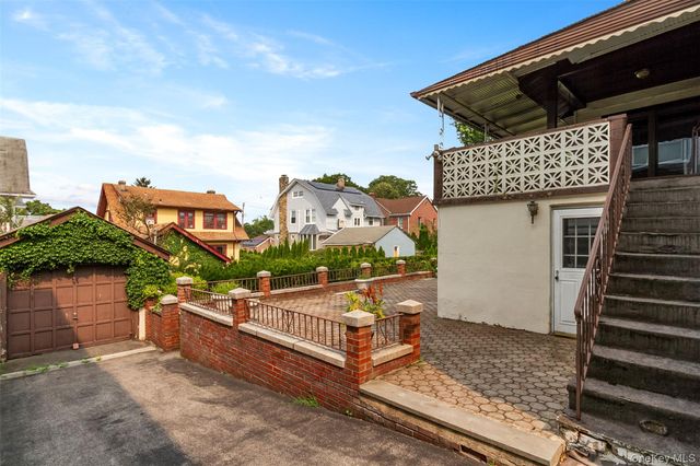 89 Devoe Avenue, Yonkers, NY 10705