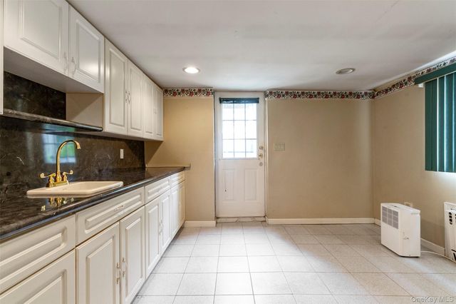 89 Devoe Avenue, Yonkers, NY 10705