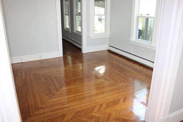 25 Malden St, Springfield, MA 01108