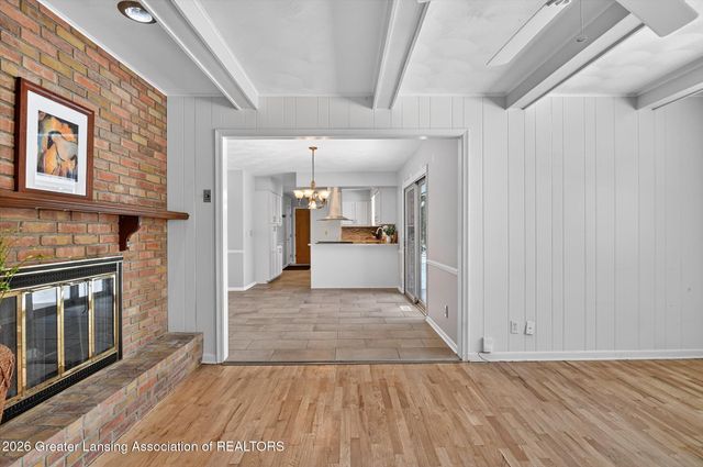 2201 Post Oak Lane, Lansing, MI 48912