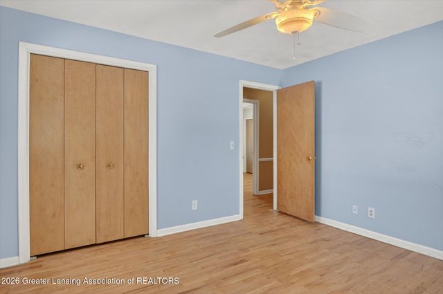 2201 Post Oak Lane, Lansing, MI 48912