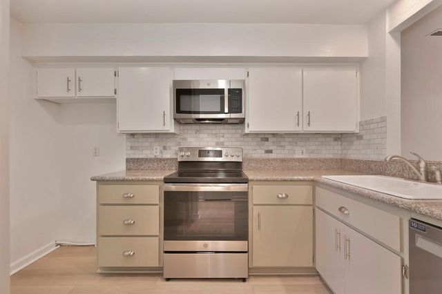 13051 Lincoln Way #B, Auburn, CA 95603