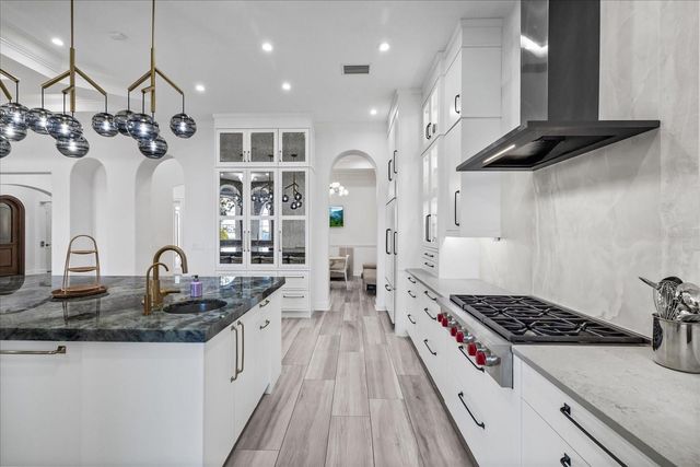 6025 BEACON SHORES STREET, Tampa, FL 33616