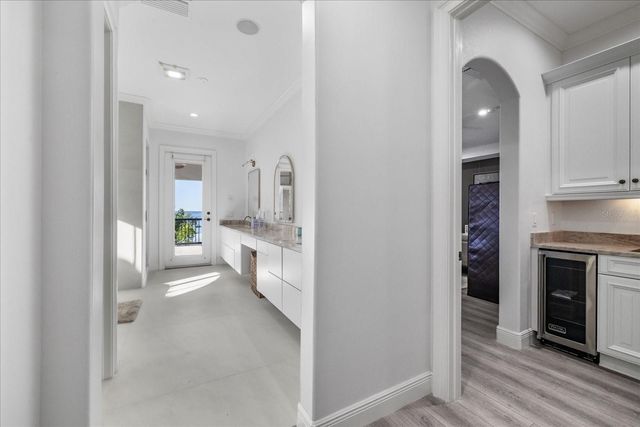 6025 BEACON SHORES STREET, Tampa, FL 33616