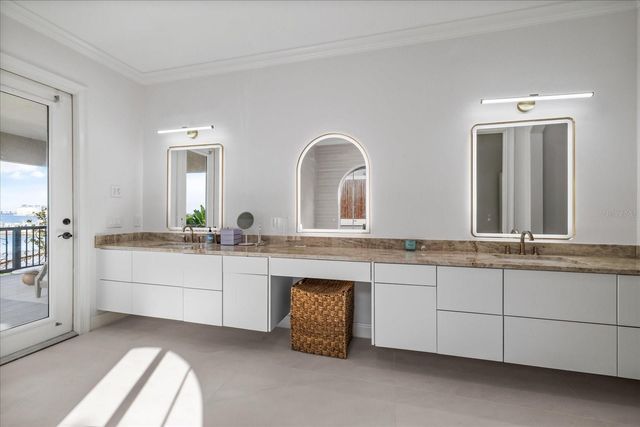 6025 BEACON SHORES STREET, Tampa, FL 33616