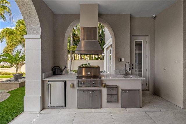 6025 BEACON SHORES STREET, Tampa, FL 33616