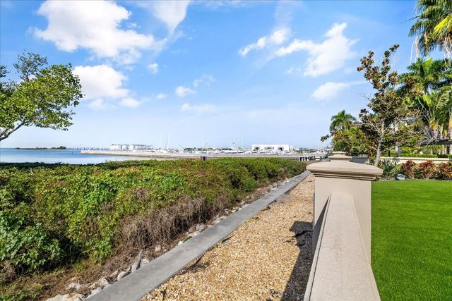 6025 BEACON SHORES STREET, Tampa, FL 33616