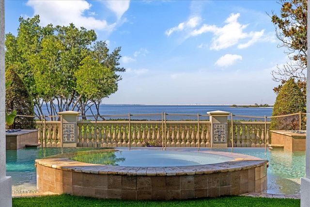 6025 BEACON SHORES STREET, Tampa, FL 33616