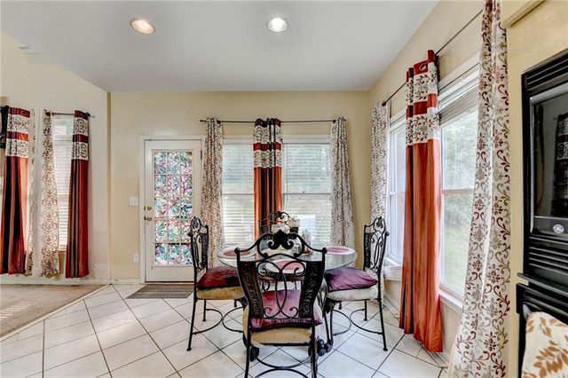 860 Southland Pass, Stone Mountain, GA 30087