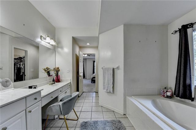 860 Southland Pass, Stone Mountain, GA 30087