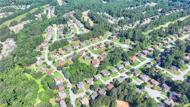 860 Southland Pass, Stone Mountain, GA 30087