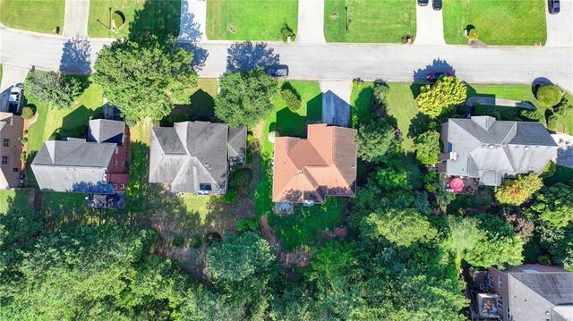 860 Southland Pass, Stone Mountain, GA 30087