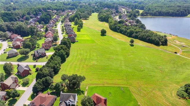 860 Southland Pass, Stone Mountain, GA 30087