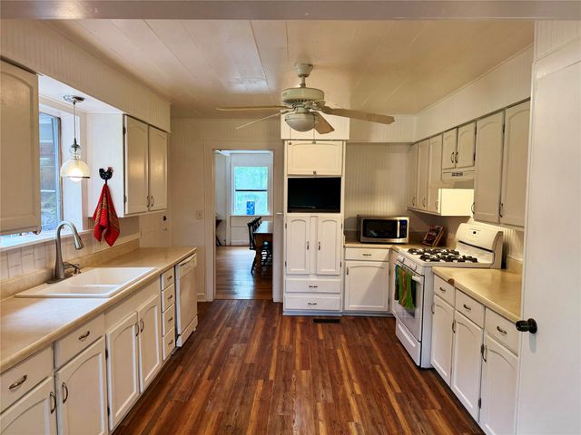 279 County Road 1710, Clifton, TX 76634