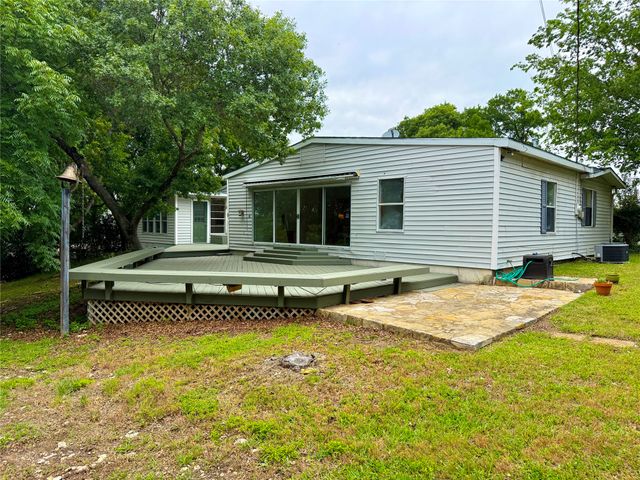 279 County Road 1710, Clifton, TX 76634