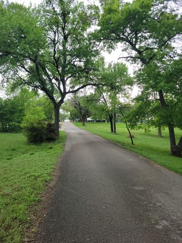 279 County Road 1710, Clifton, TX 76634