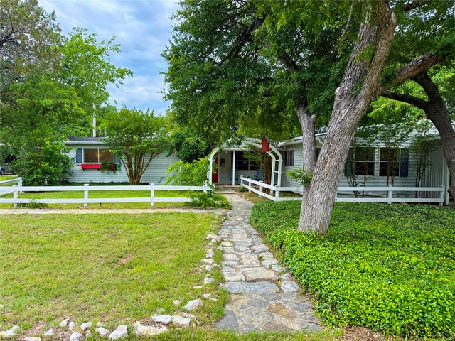 279 County Road 1710, Clifton, TX 76634