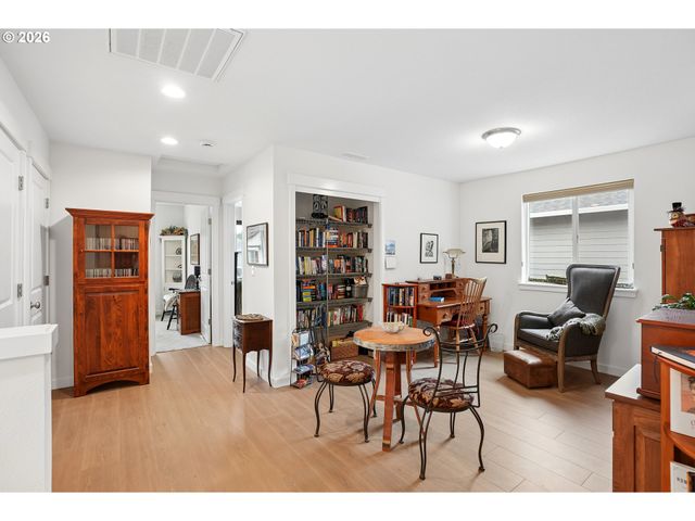 10435 Se Heritage Rd, Happy Valley, OR 97086