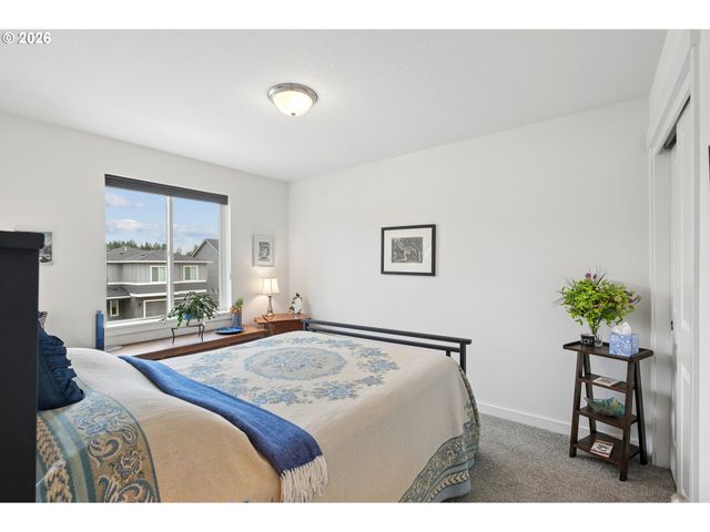 10435 Se Heritage Rd, Happy Valley, OR 97086