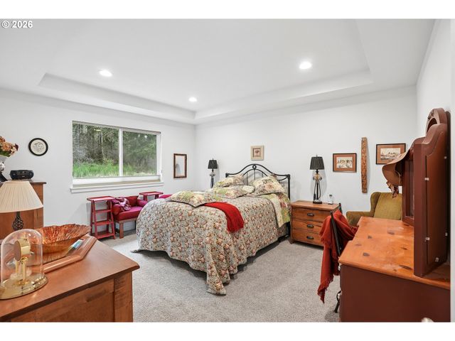 10435 Se Heritage Rd, Happy Valley, OR 97086