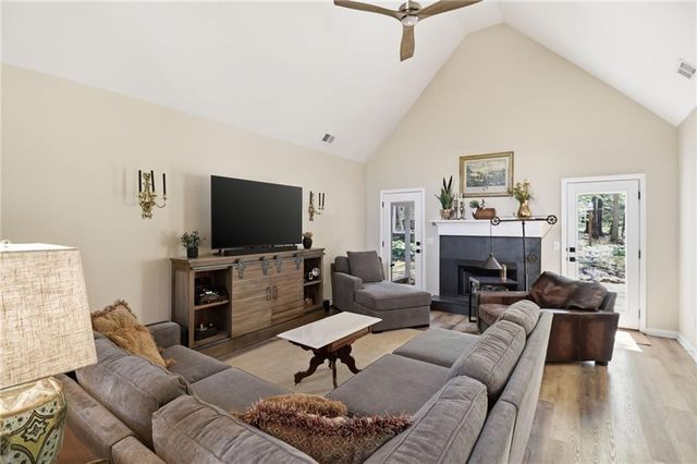 290 Paul Circle, Jasper, GA 30143