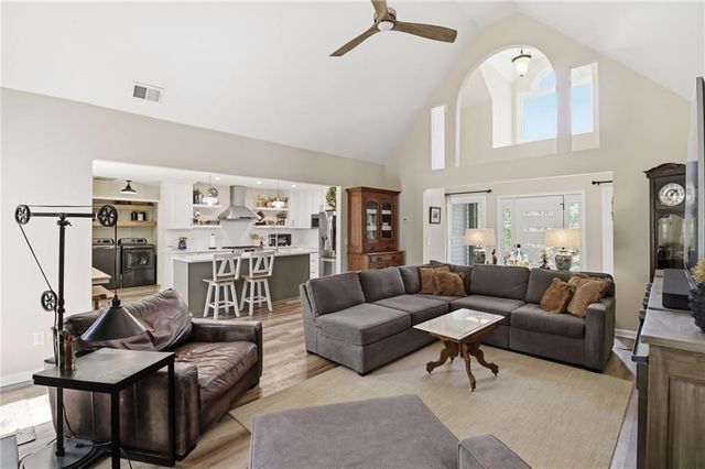 290 Paul Circle, Jasper, GA 30143
