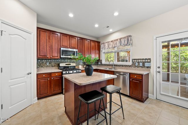 602 Shale Gray Court, Cary, NC 27519