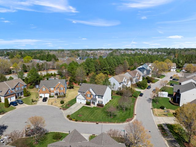 602 Shale Gray Court, Cary, NC 27519