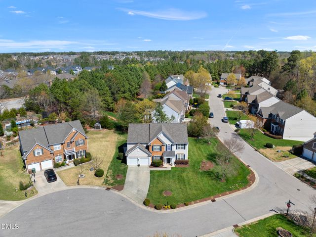 602 Shale Gray Court, Cary, NC 27519