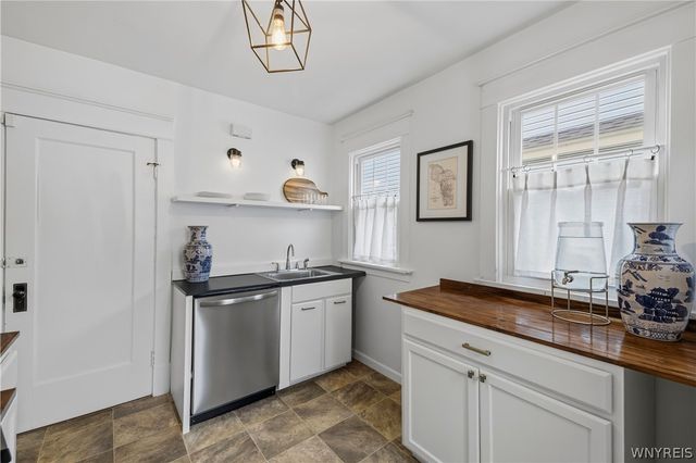 356 Sanders Road, Buffalo, NY 14216