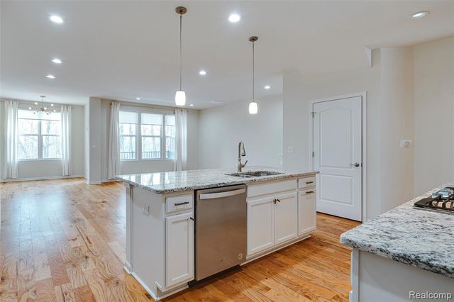 43635 Chancellor Lane, Novi, MI 48375