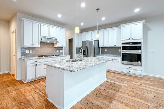 43635 Chancellor Lane, Novi, MI 48375