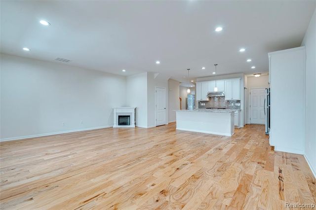 43635 Chancellor Lane, Novi, MI 48375