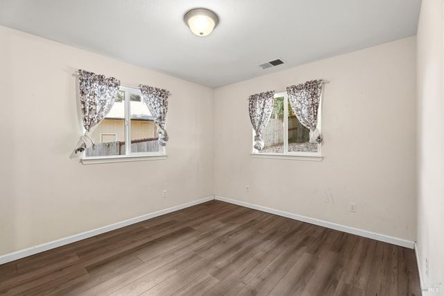 25088 Goose Cir, Willits, CA 95490