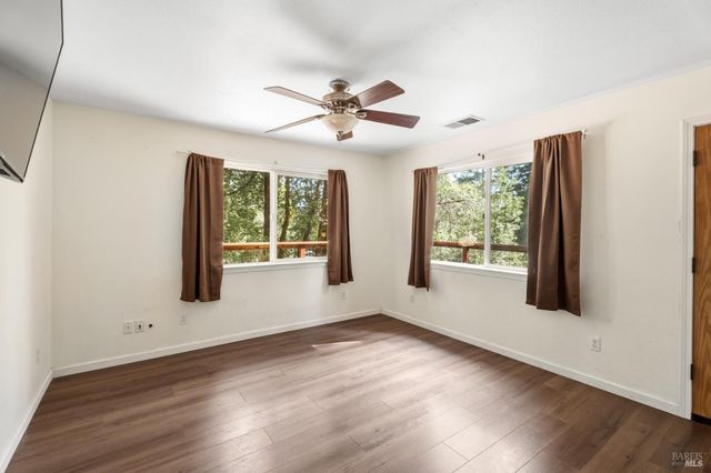 25088 Goose Cir, Willits, CA 95490