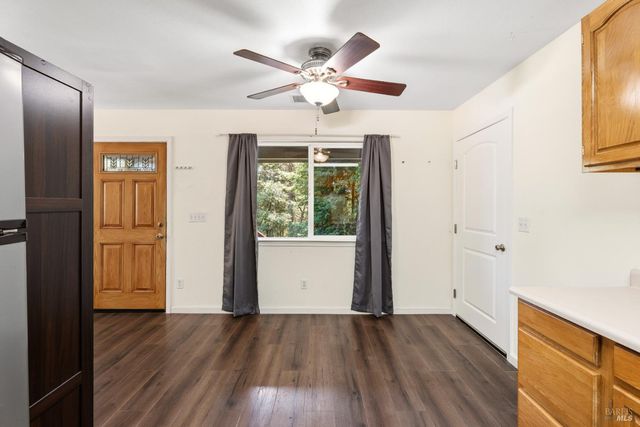 25088 Goose Cir, Willits, CA 95490