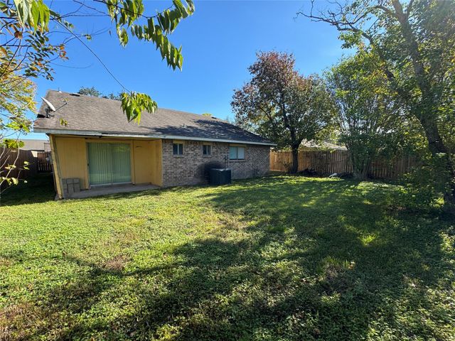 7430 Lobera Drive, Houston, TX 77083