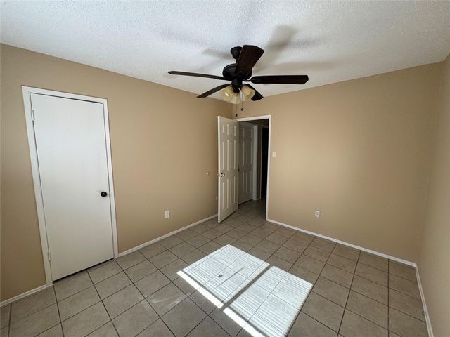 7430 Lobera Drive, Houston, TX 77083